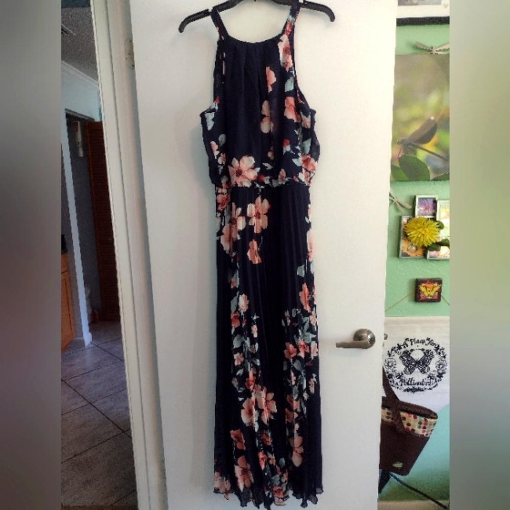 Premier Amour Floral Sleeveless Dress